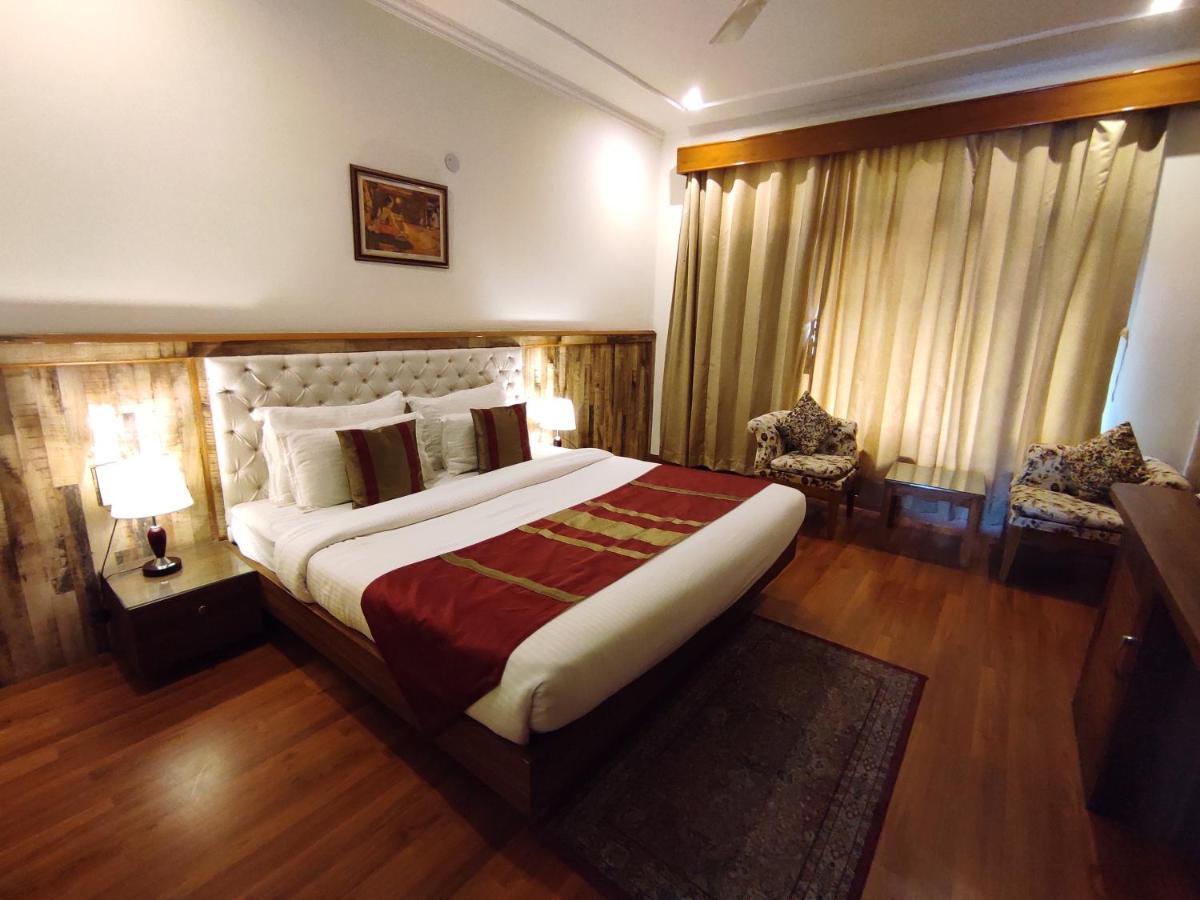 Aaroham The Watergate Hotel Bhimtal Exterior photo